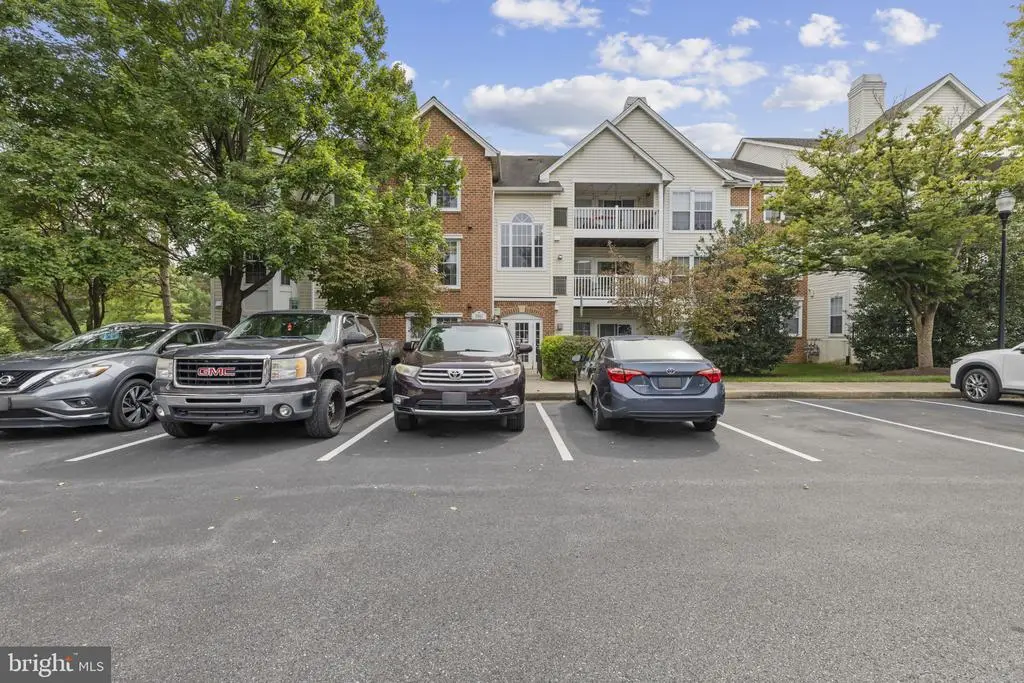 5941 Millrace Ct #d-101, Columbia