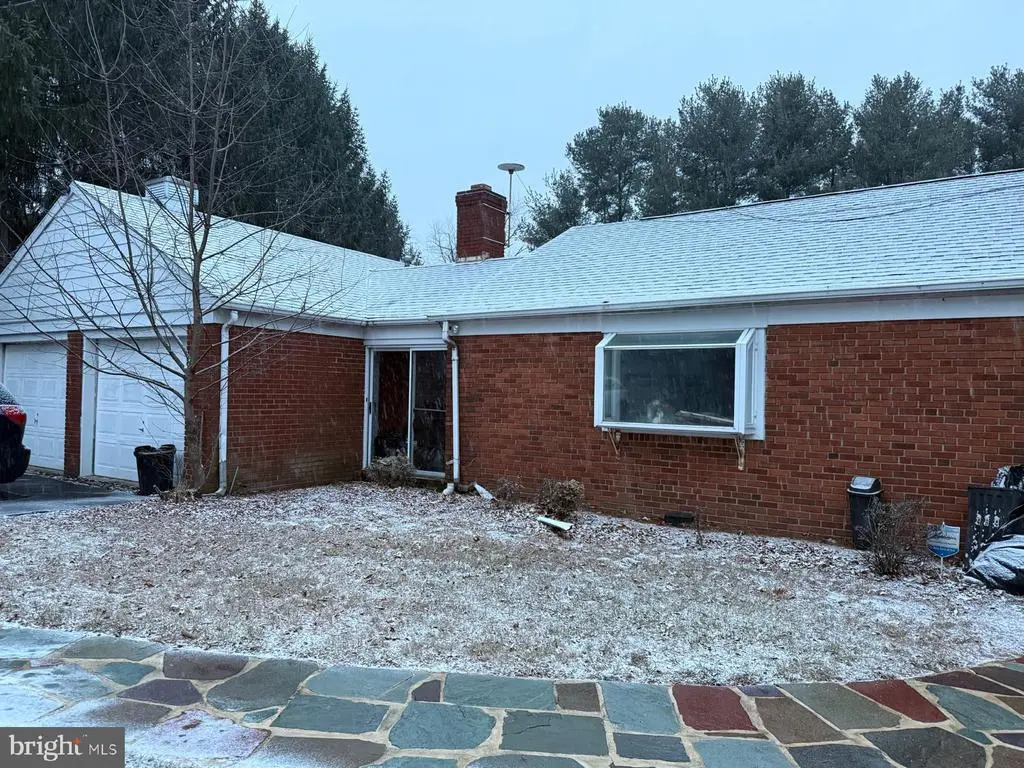 464 Conard Dr, SPRINGFIELD