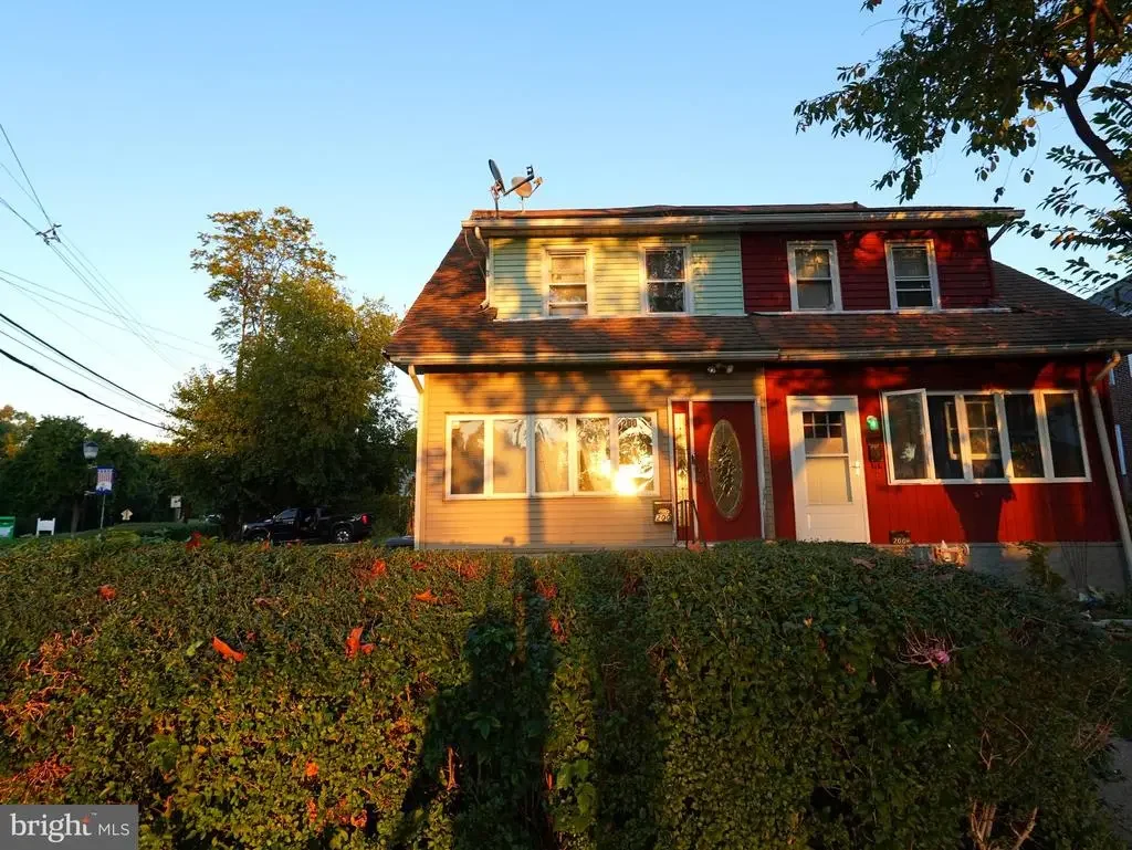 200 Evergreen Ave, OAKLYN