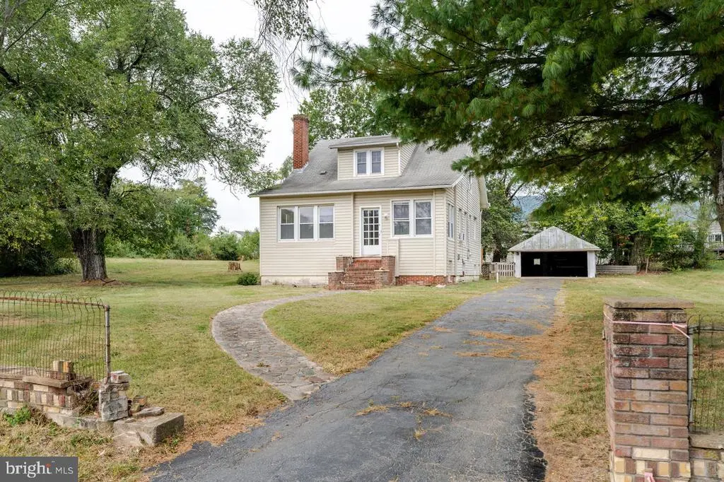 9571 Town Hall Road, MCGAHEYSVILLE