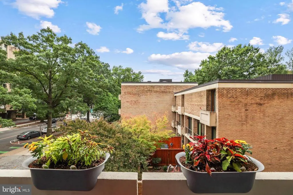 1245 4th St Sw #e106, WASHINGTON