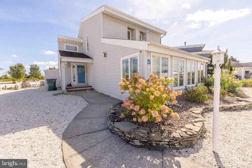 5 Hunter Dr, TUCKERTON