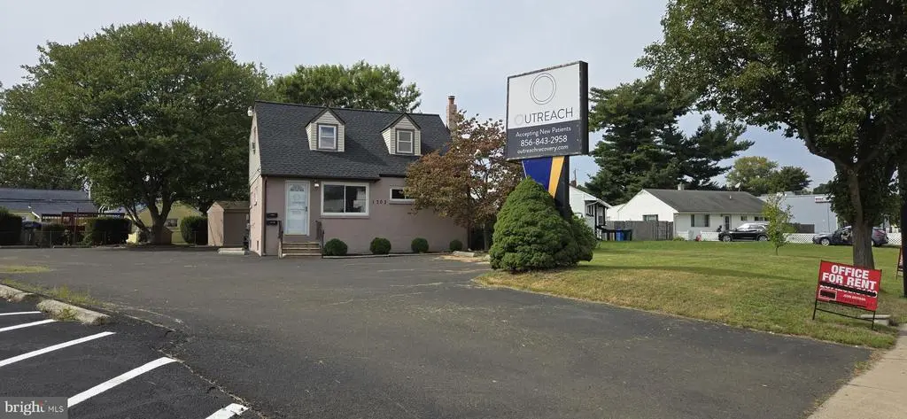 1303 Veterans Hwy, BRISTOL