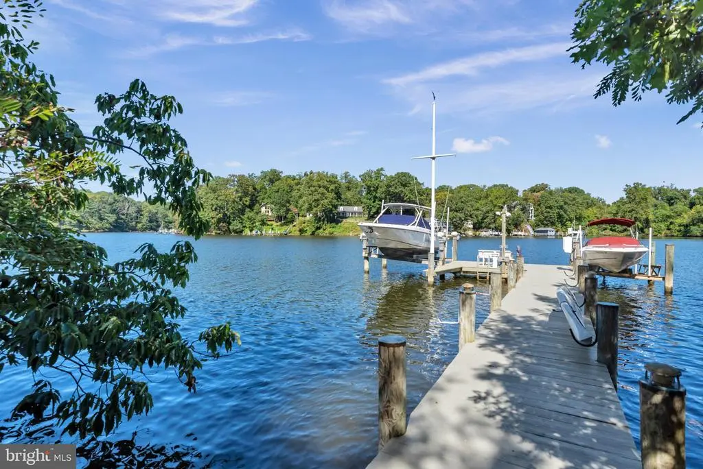 349 Dewey Dr, ANNAPOLIS