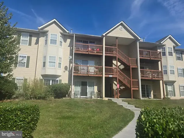 151 Brookland Terrace #8, Winchester