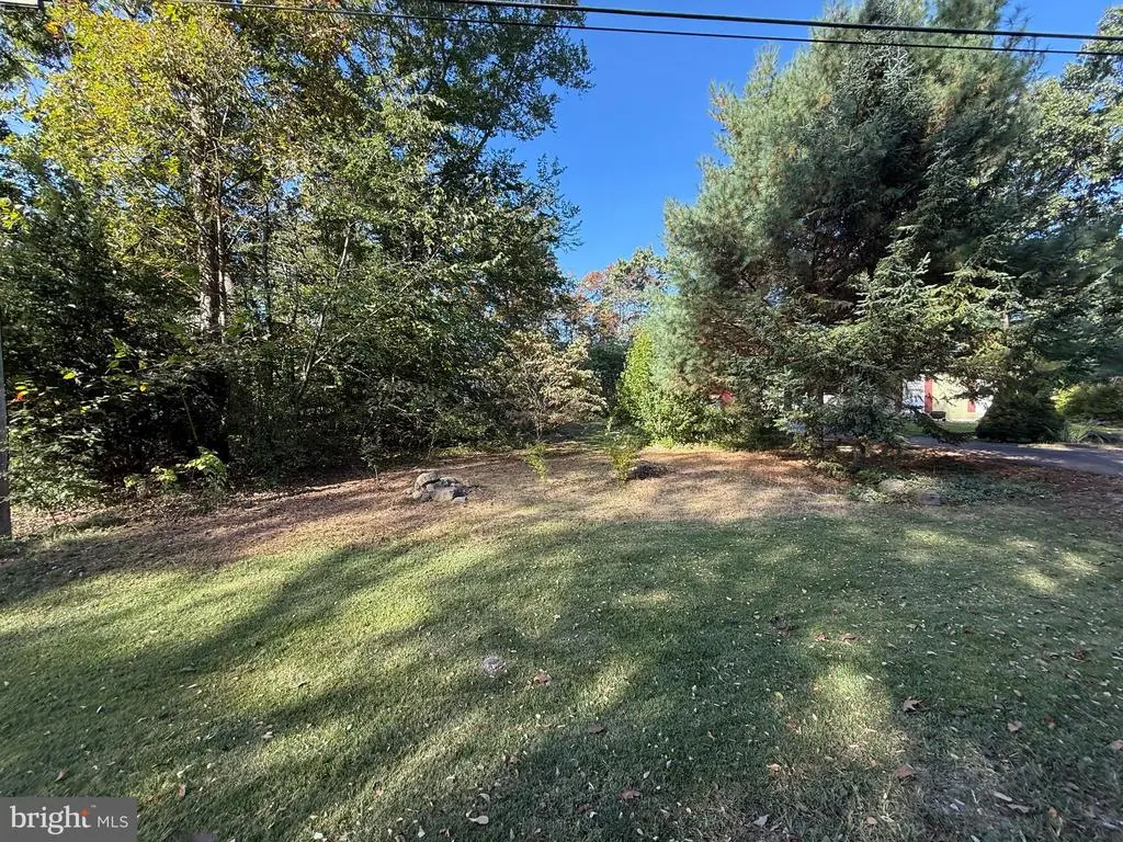 47 Burnside Dr, East Berlin