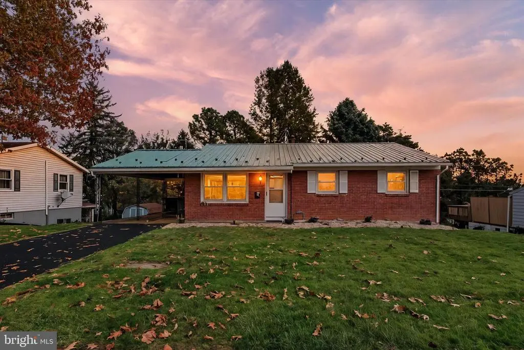 306 Cottage St, WAYNESBORO