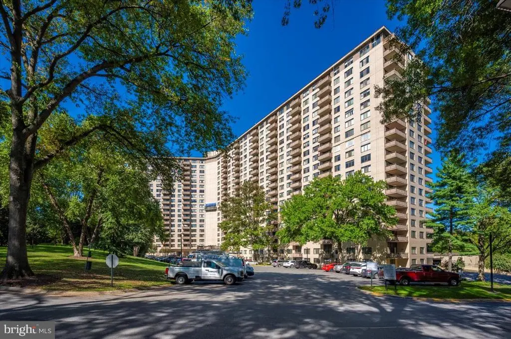 5225 Pooks Hill Rd #616n, BETHESDA