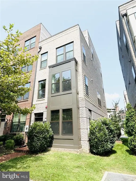 913 King Farm Blvd, ROCKVILLE