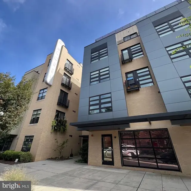 1111 Orren St Ne #302, Washington