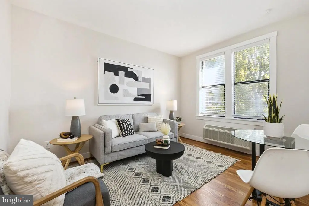 7 18th St Se #208, WASHINGTON