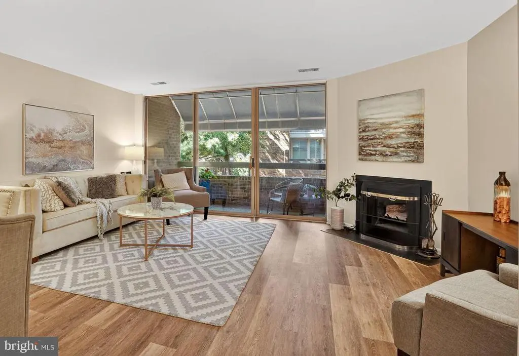 1729 S Hayes St #2, ARLINGTON