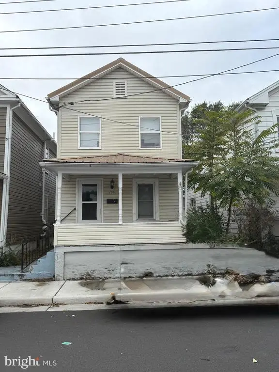 103 S Valley St, Martinsburg