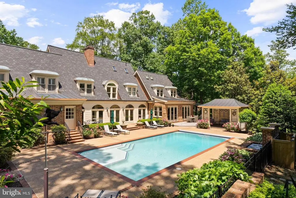 6707 Lupine Ln, MCLEAN