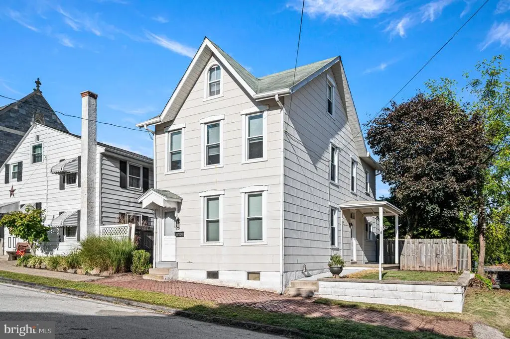 21 N Church St, SPRING CITY