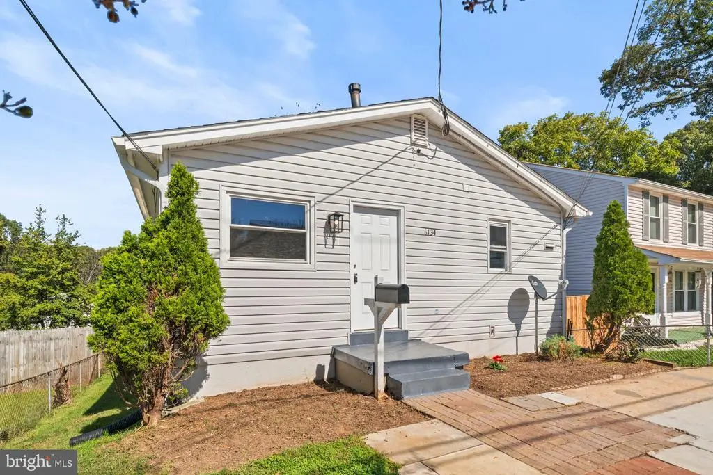 6134 Perry St, HYATTSVILLE