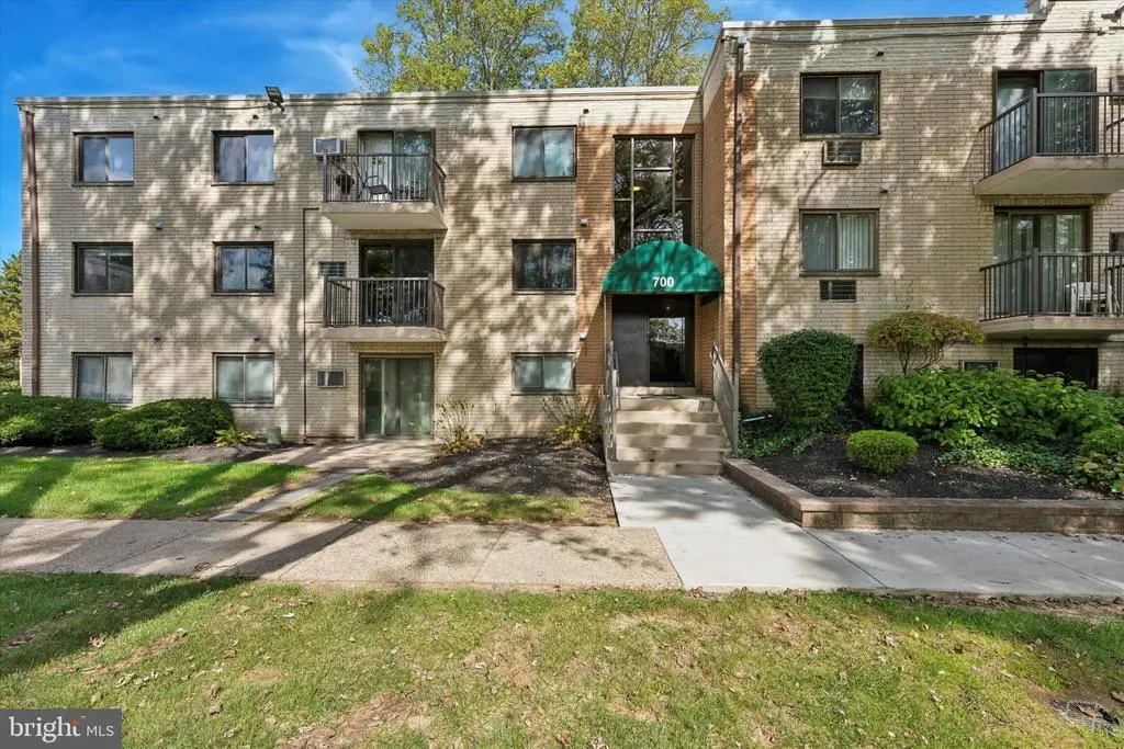 1575 W Street Rd #721, WARMINSTER