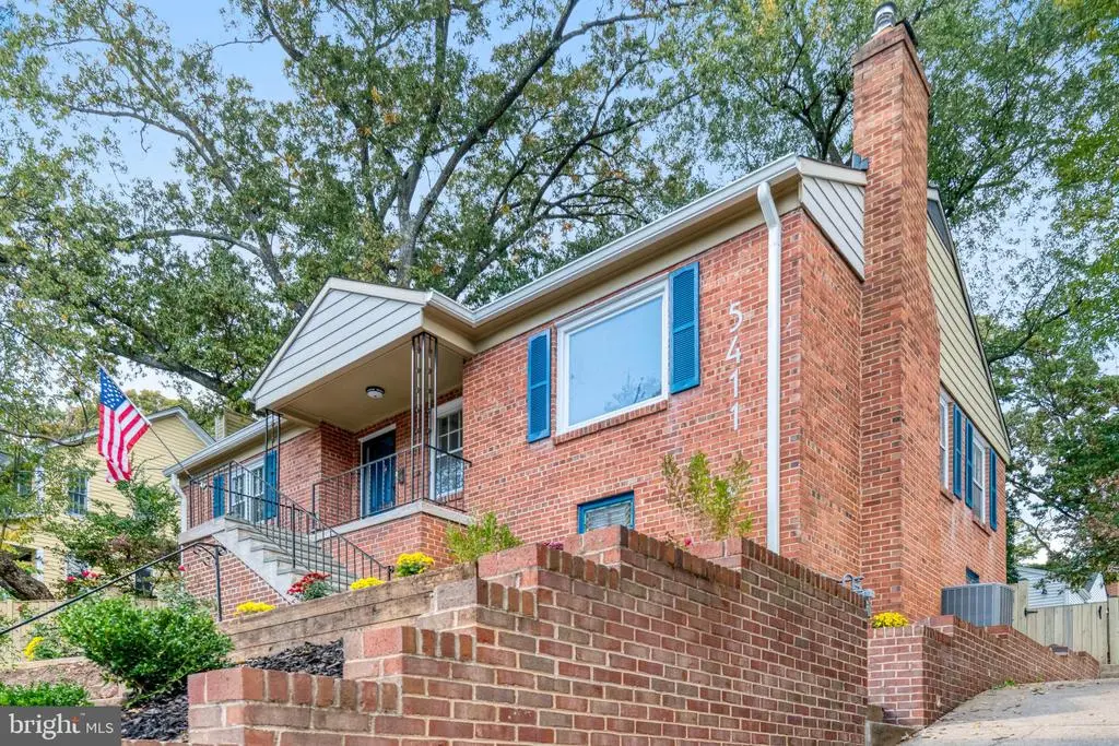 5411 22nd St N, ARLINGTON