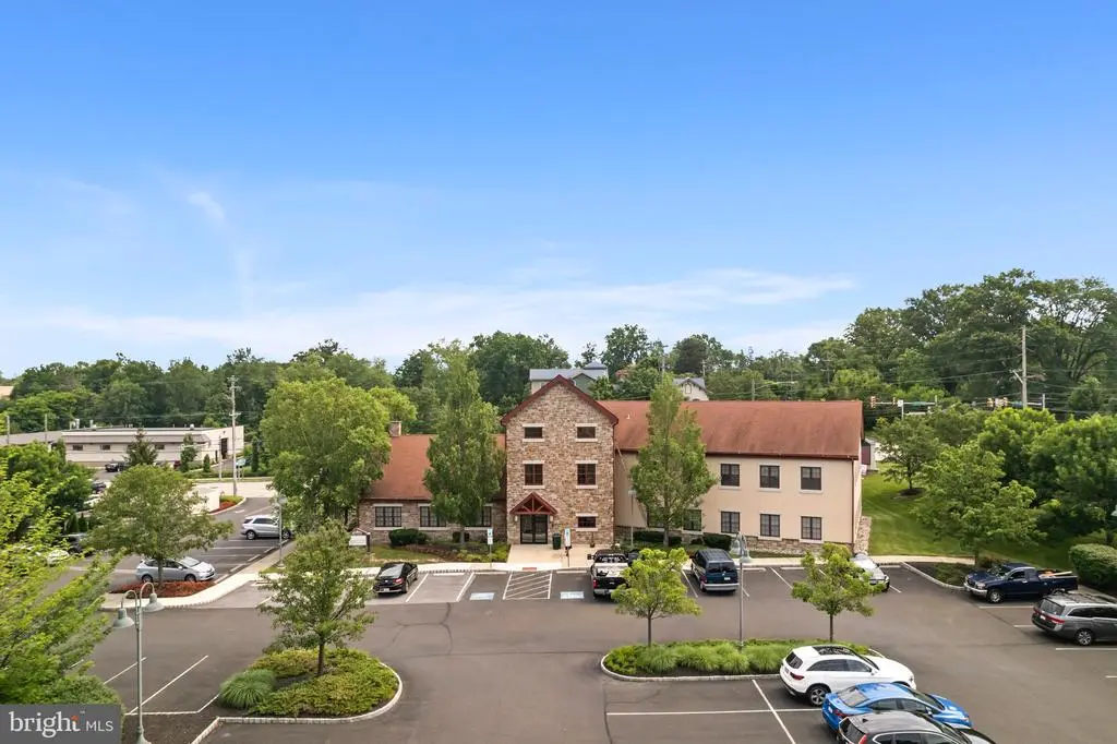 1600 N Bethlehem Pike, AMBLER