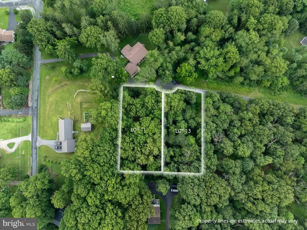 11 Mary Ann Trl, Fairfield