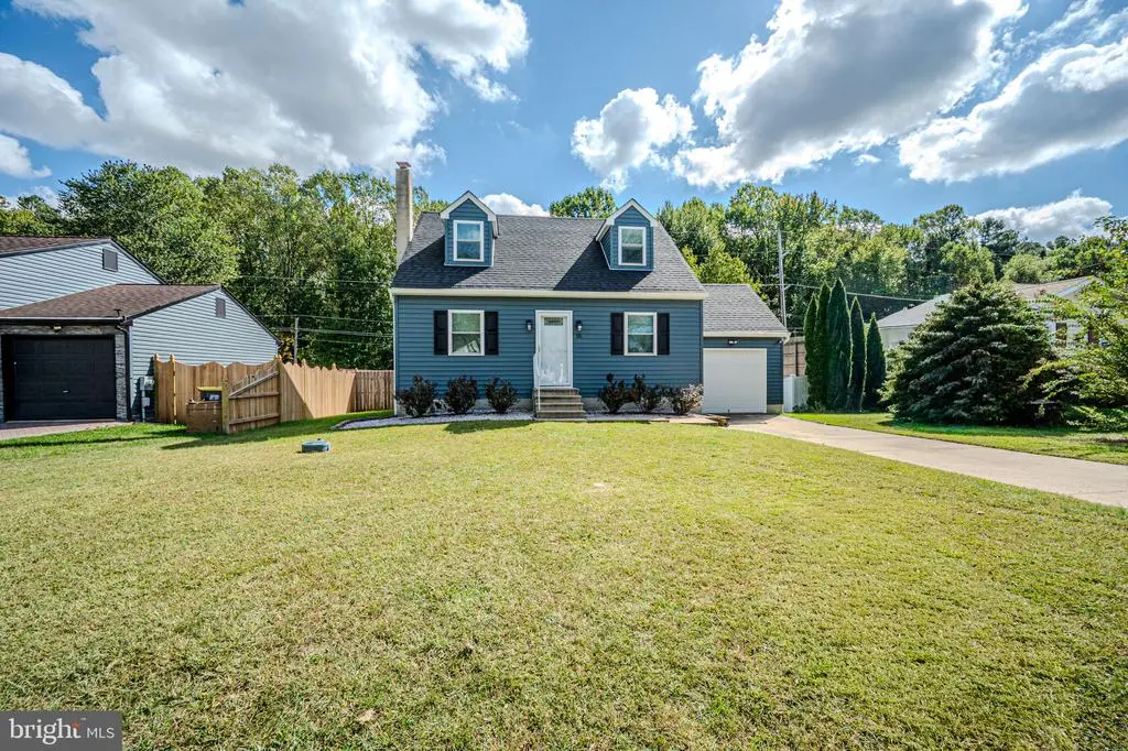 32 Thomas Jefferson Blvd, NEWARK