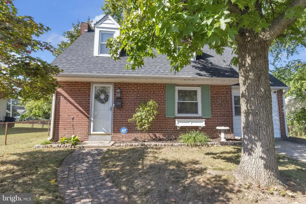 209 Clover Ave, CROYDON