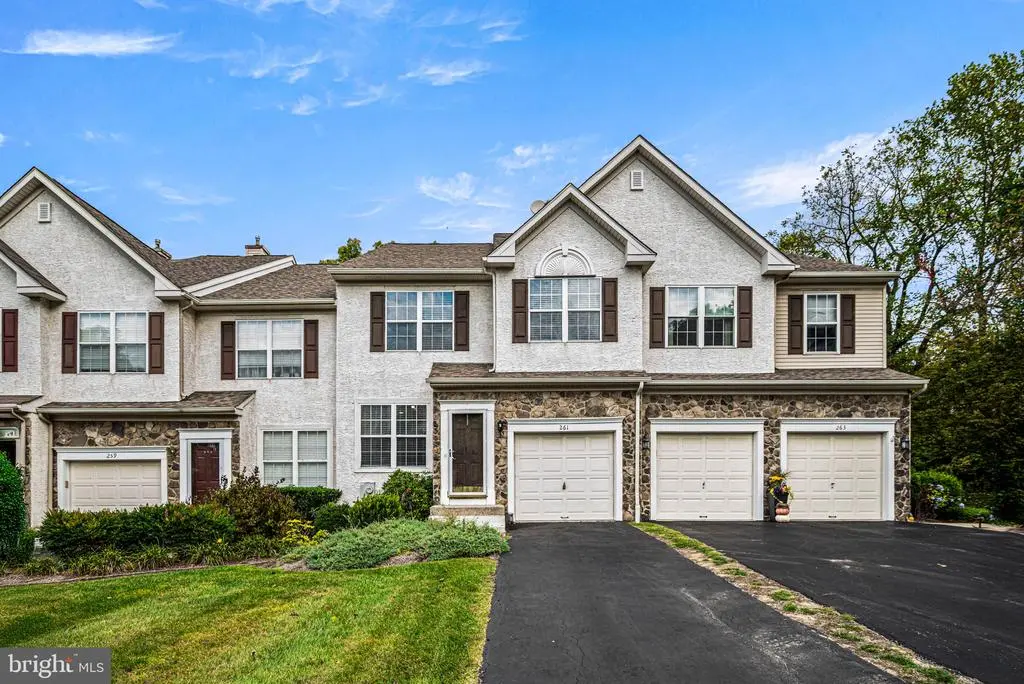 261 Tall Pines Dr, WEST CHESTER