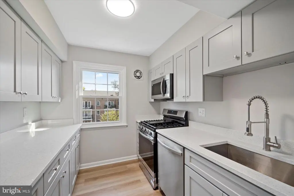 9491 Fairfax Blvd #303, FAIRFAX