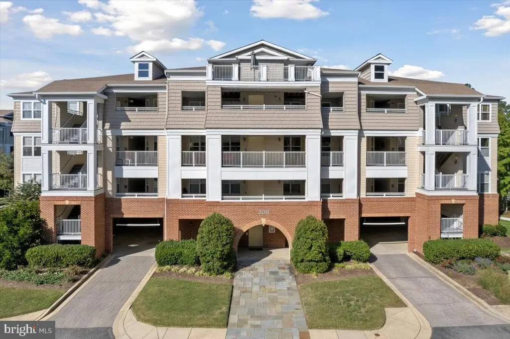 322 Oyster Bay Pl #303, Solomons