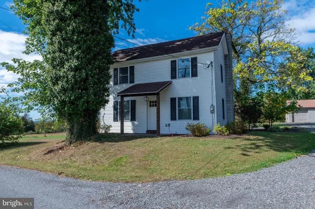 1765 Old Plains Rd, PENNSBURG