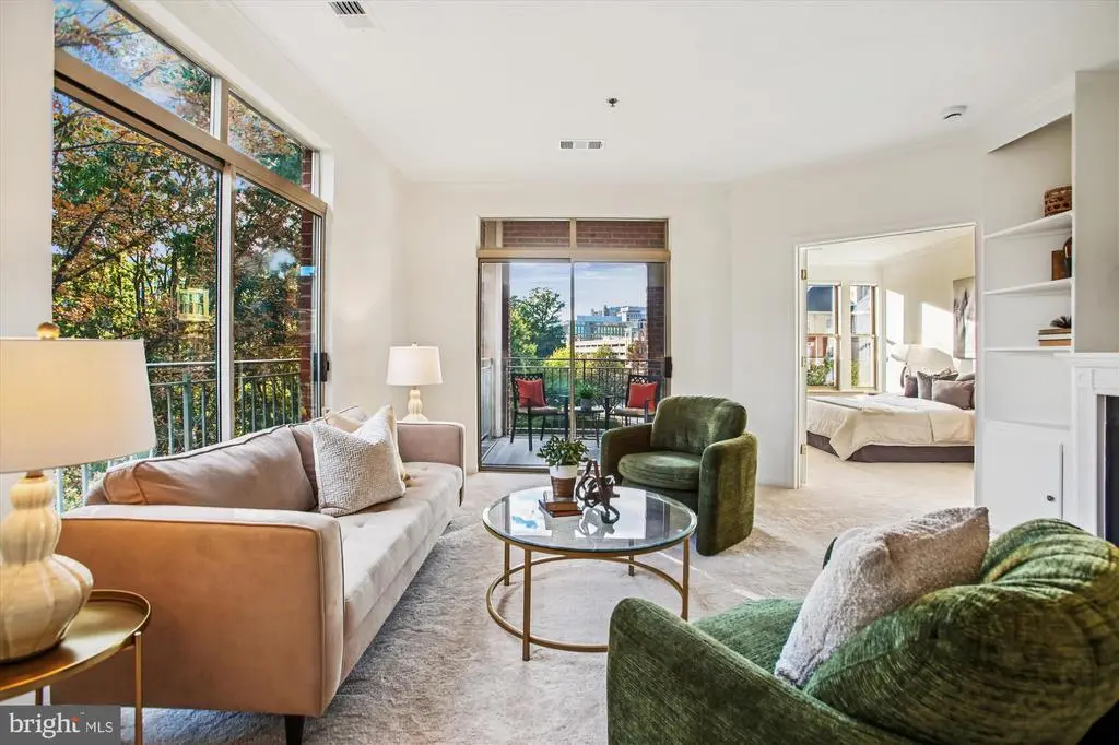 1855 Stratford Park Pl #312, RESTON