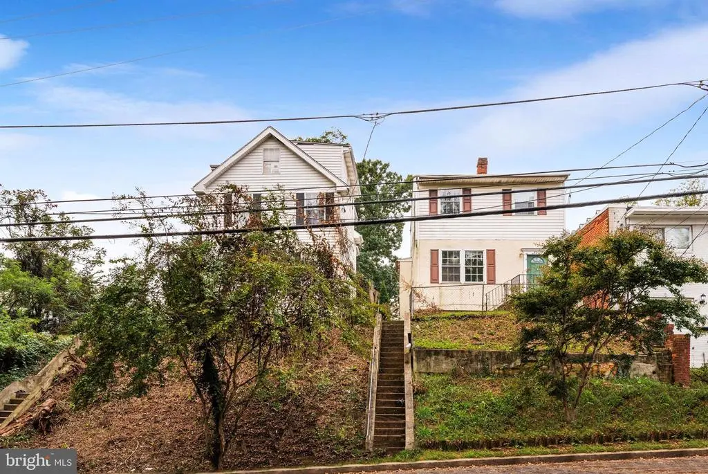 4225 Gault Pl Ne, WASHINGTON