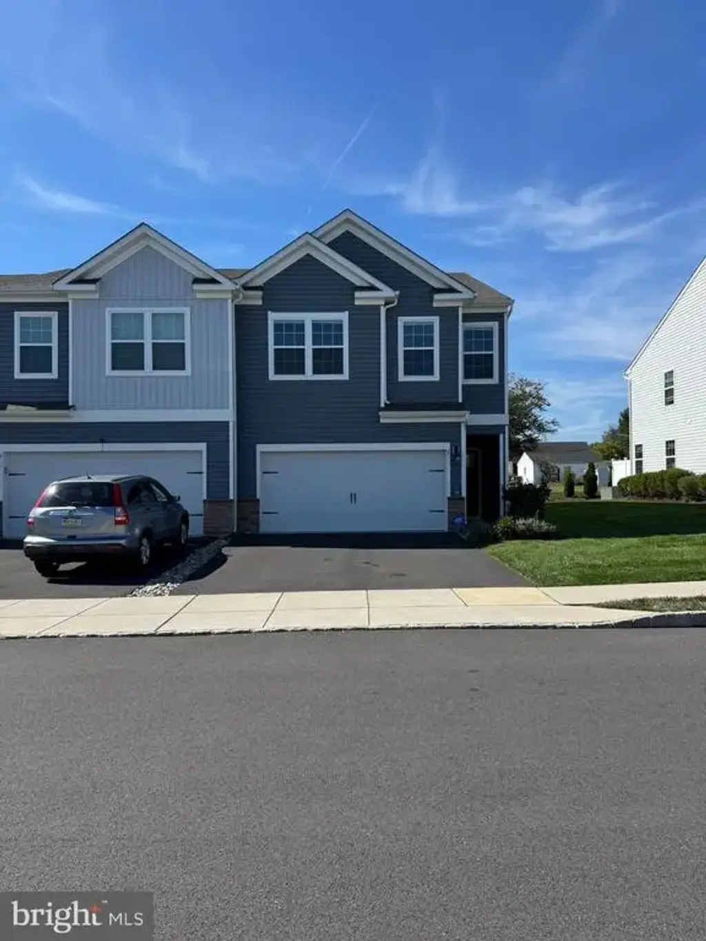8 Fonthill Ct, QUAKERTOWN