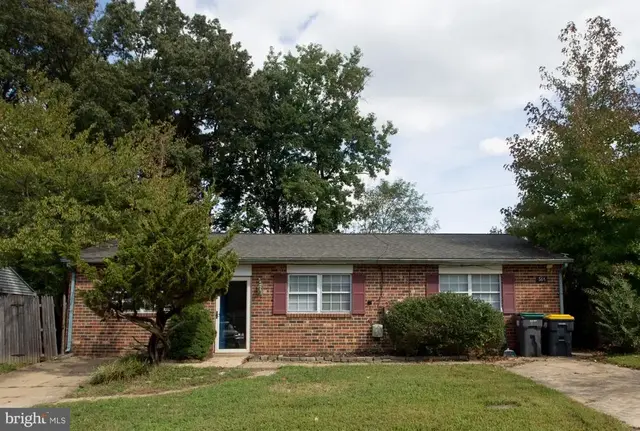 56 Verdi Cir, Newark