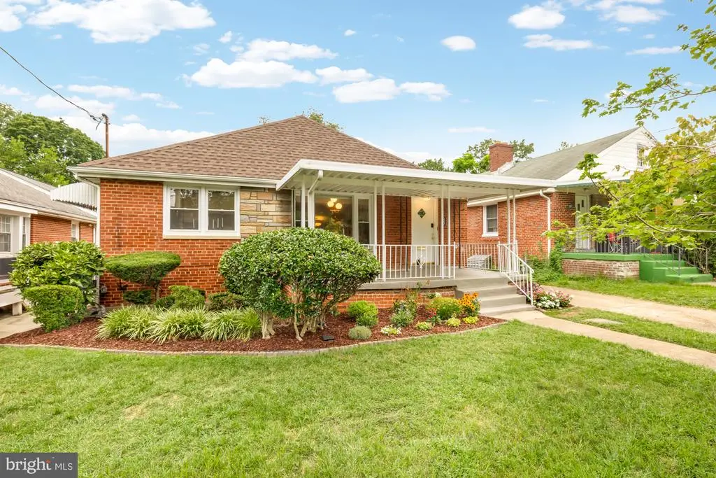 88 Sheridan St Ne, WASHINGTON