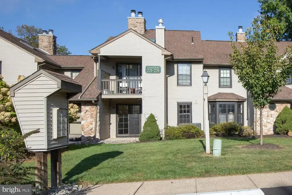223 Sassafras Ct, WARRINGTON