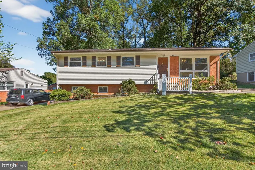 1405 Ross Dr Sw, VIENNA