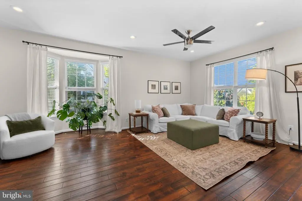 4133 Grover Glen Ct, FAIRFAX