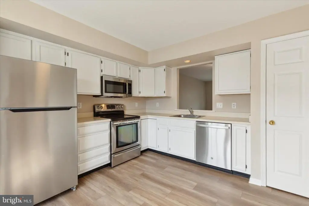 116 Village Dr, SCHWENKSVILLE