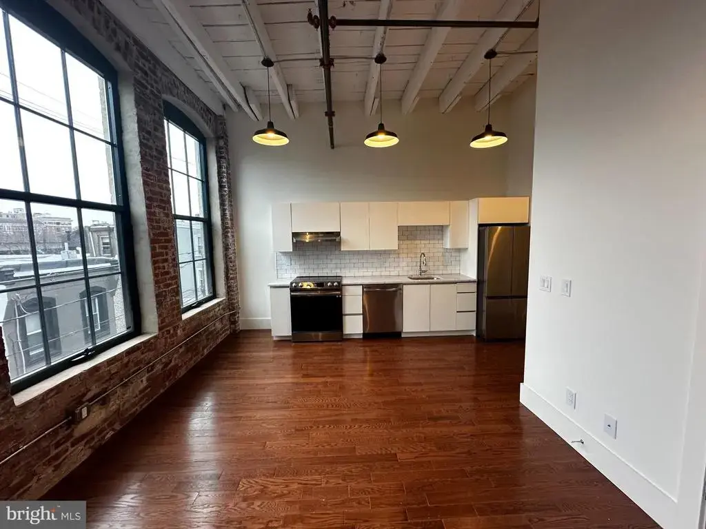 1801 N Howard St #208, PHILADELPHIA