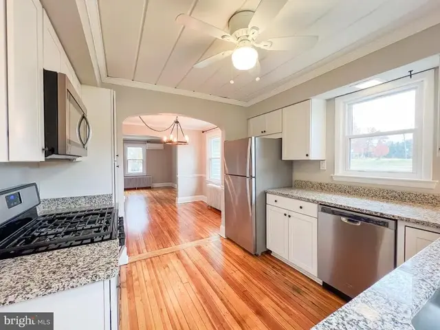 213 E Chatsworth Ave, Reisterstown