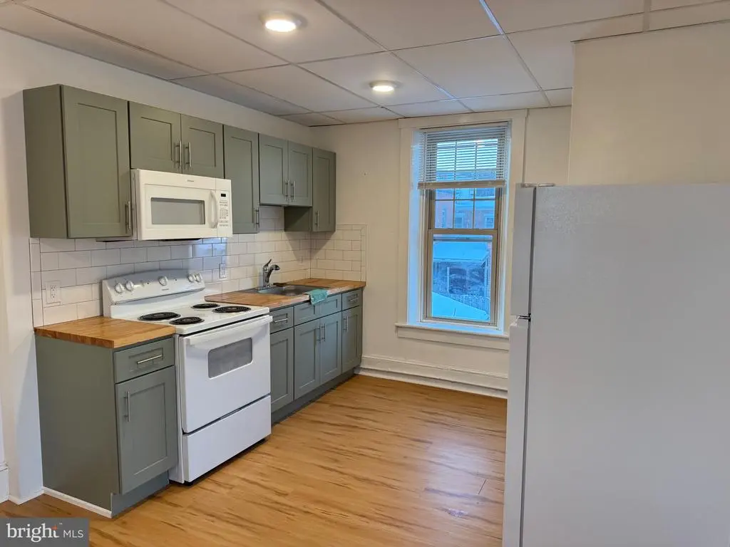 171 S Charlotte St #5, MANHEIM