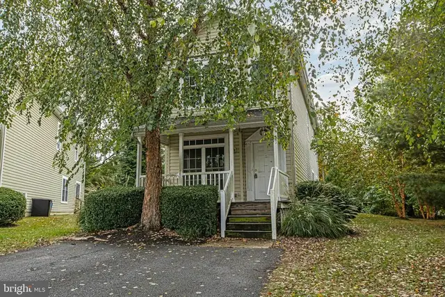 23 Barberry Ct #23, Newark
