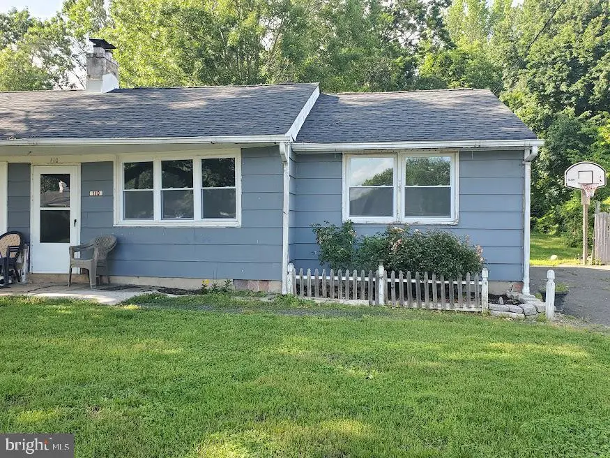 110 Lemmon Ave, Pemberton