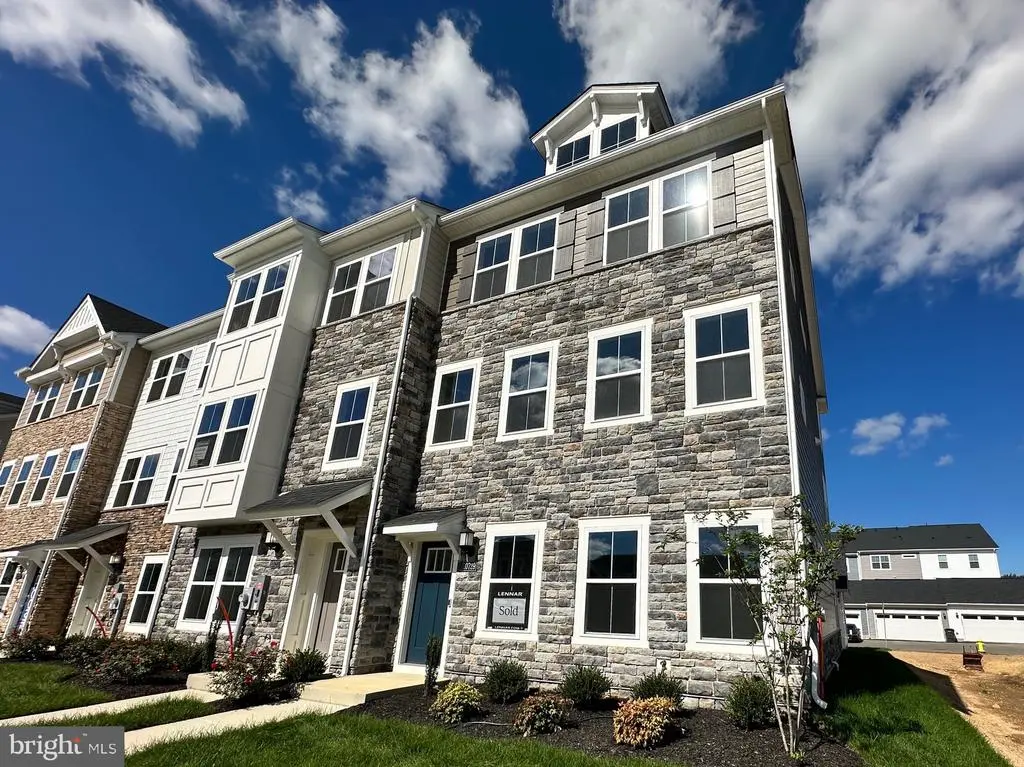 10705 Millport St, White Plains