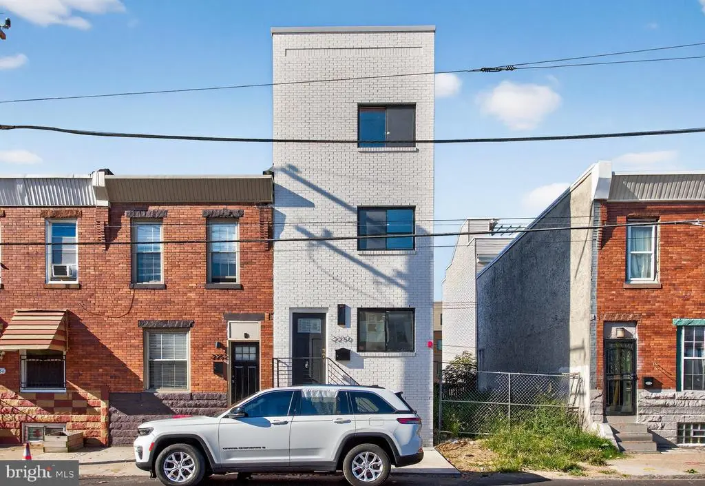 2250 E Cambria St, PHILADELPHIA