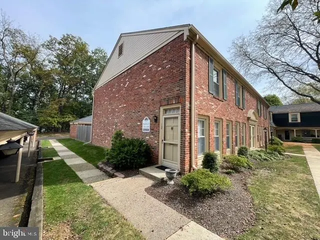 136 Albemarle, BLUE BELL