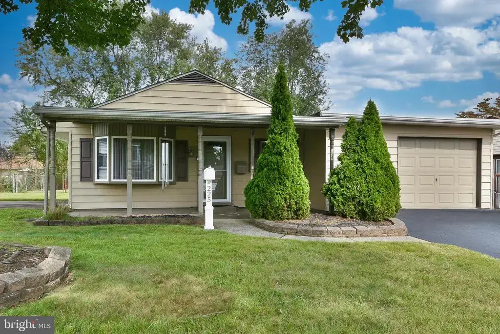 225 Yorkshire Rd, FAIRLESS HILLS