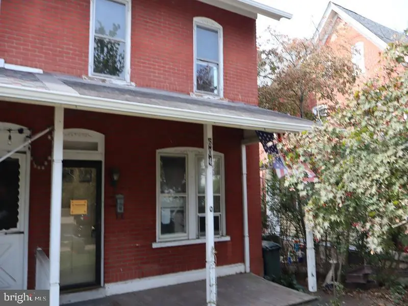 604 W Walnut St, PERKASIE