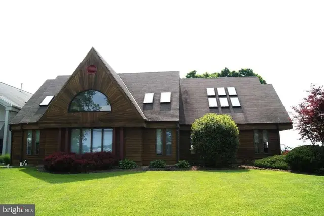 6864 S Susquehanna Trl, York